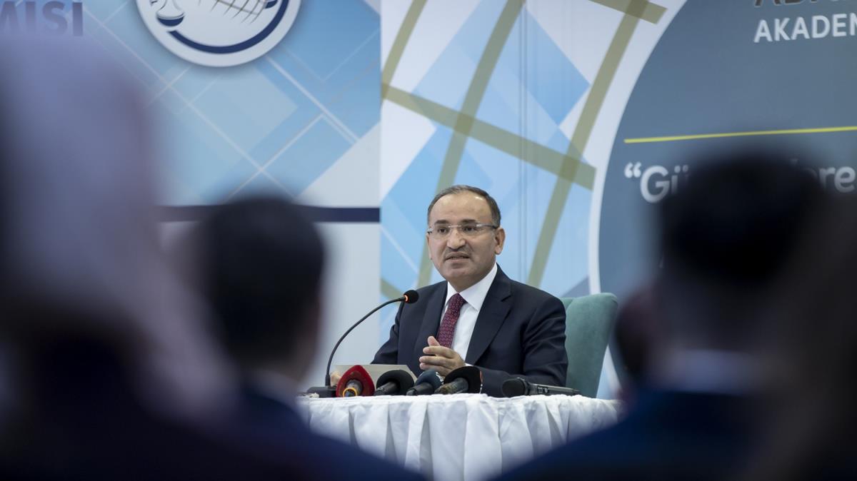 Bozda: nmzdeki dnemde hakim ve savc yardmcl messesini hayata geirme konusunda kararlyz