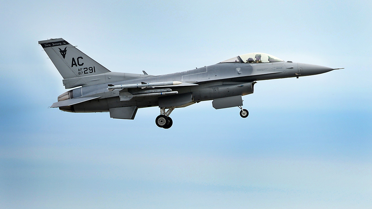 Onay ��kt�: Kom�u 1,6 milyar dolar de�erinde  F-16 alacak