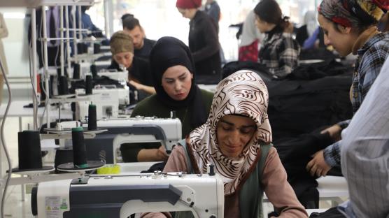 İki kız kardeş devlet desteğiyle kendi işlerini kurdu