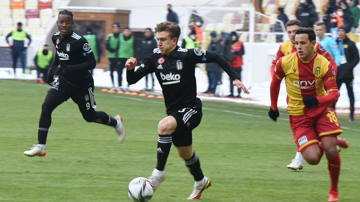 Stuttgart'tan R�dvan Y�lmaz i�in Be�ikta�'a yeni teklif yolda