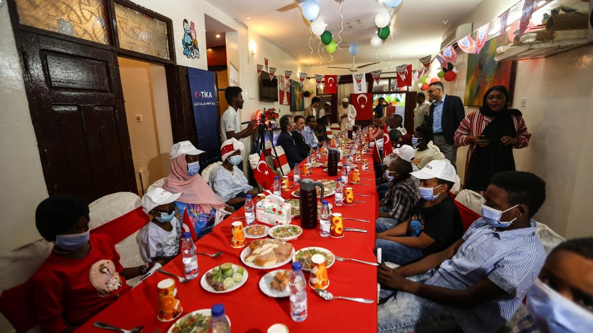 TKA'dan Sudan'daki kanser hastas ocuklara iftar program 