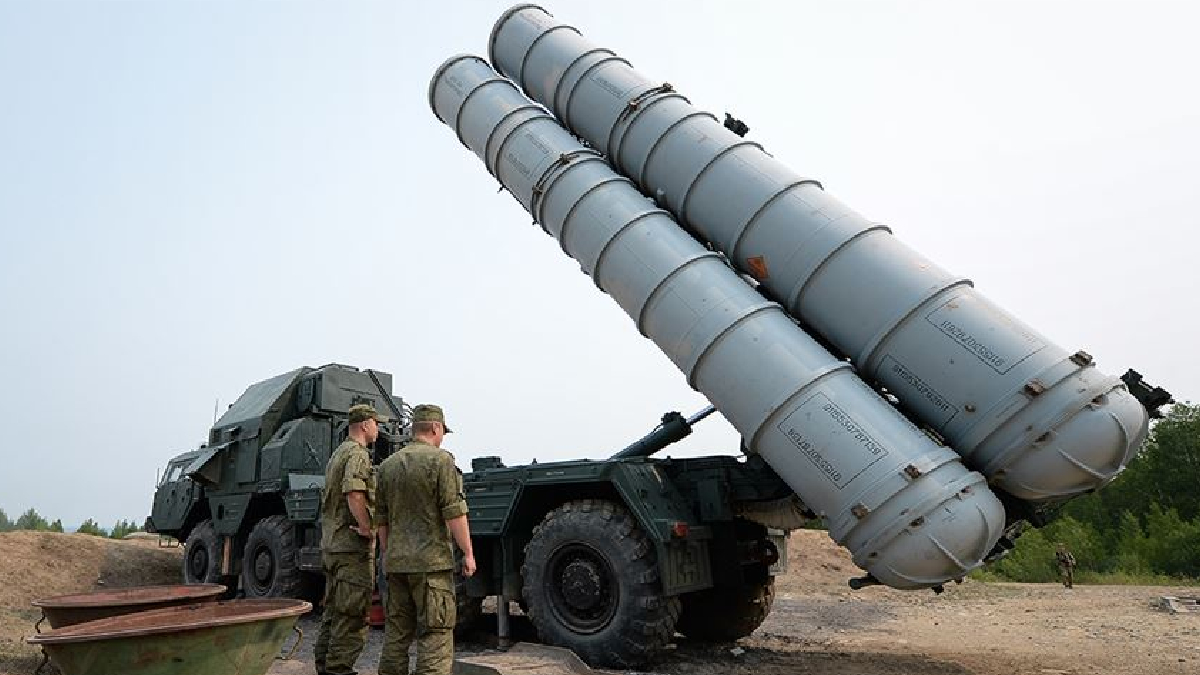 Ukrayna'ya S-300 hava savunma sistemleri ba���lad�