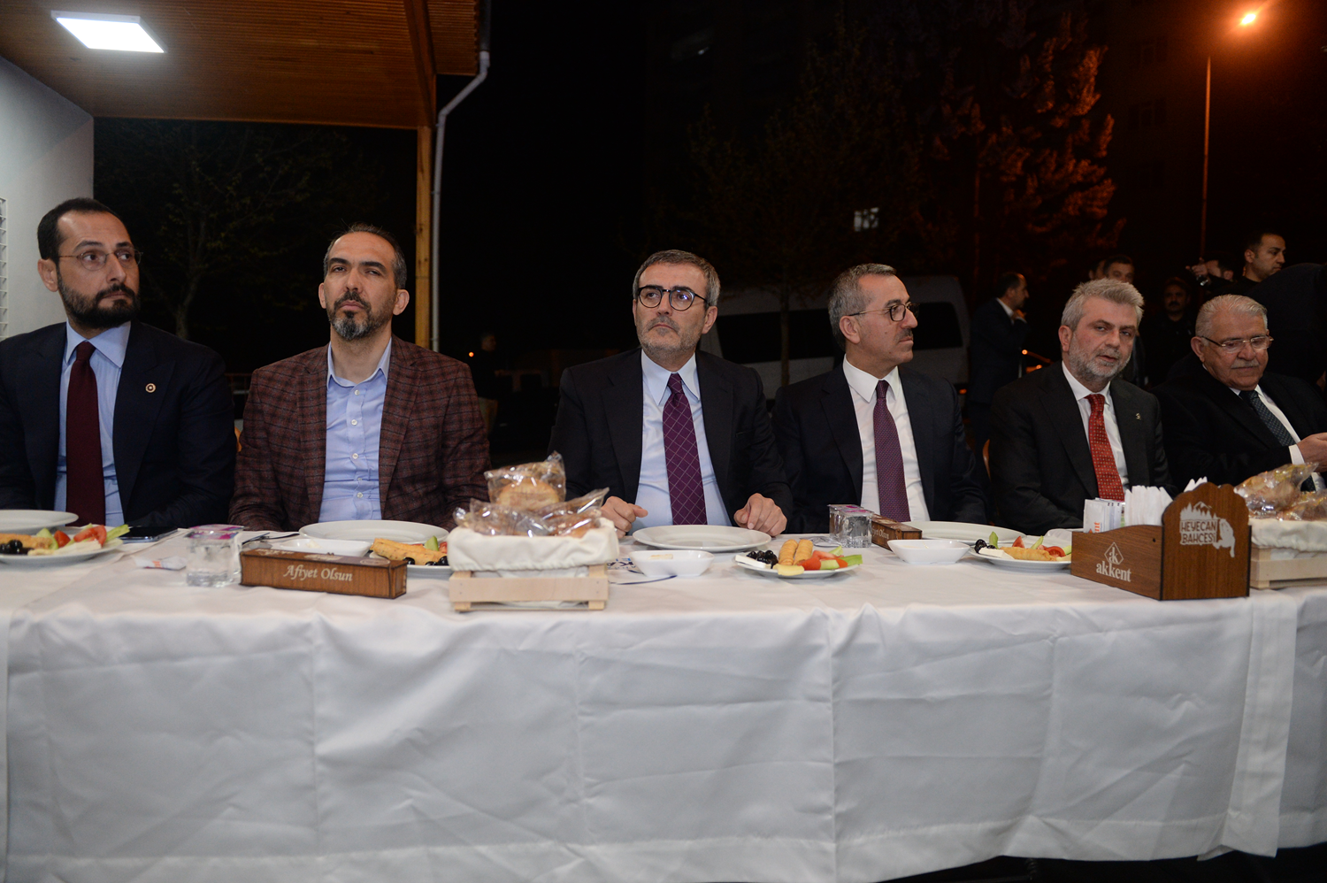 AK Parti Grup Ba�kanvekili �nal, Kahramanmara�'ta mahalle sakinleriyle sahur yapt�