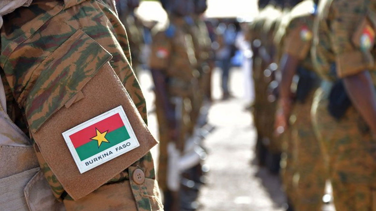 Burkina Faso'da ter�r sald�r�s�! �ok say�da asker �ld�