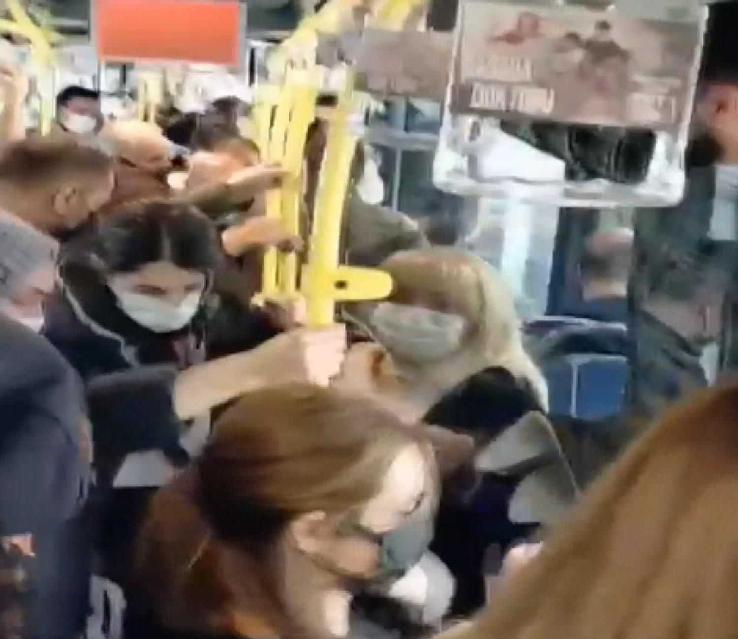 Metrob�ste maske kavgas�! Tehditler savurdu