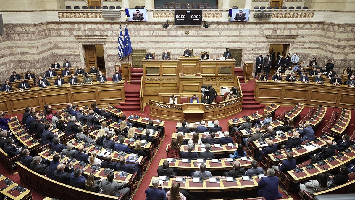 Zelenski'den Yunan Meclisi'nde byk ayp: Trkleri katleden terr rgtn vd