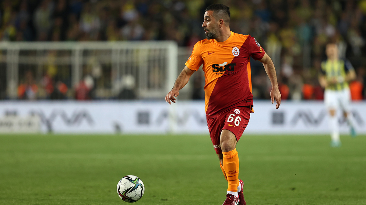 Arda Turan'dan derbiye damga vuran g�r�nt�!