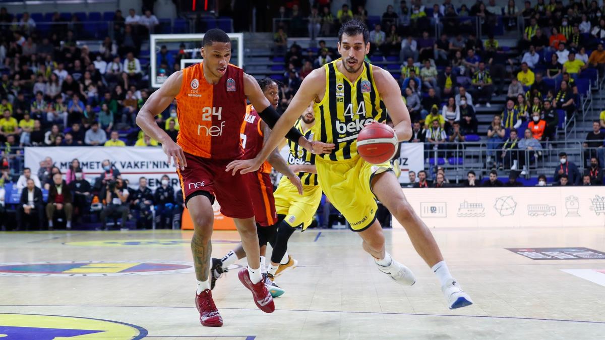 Galatasaray Nef basketbol derbisinde Fenerbahe Beko'yu yendi