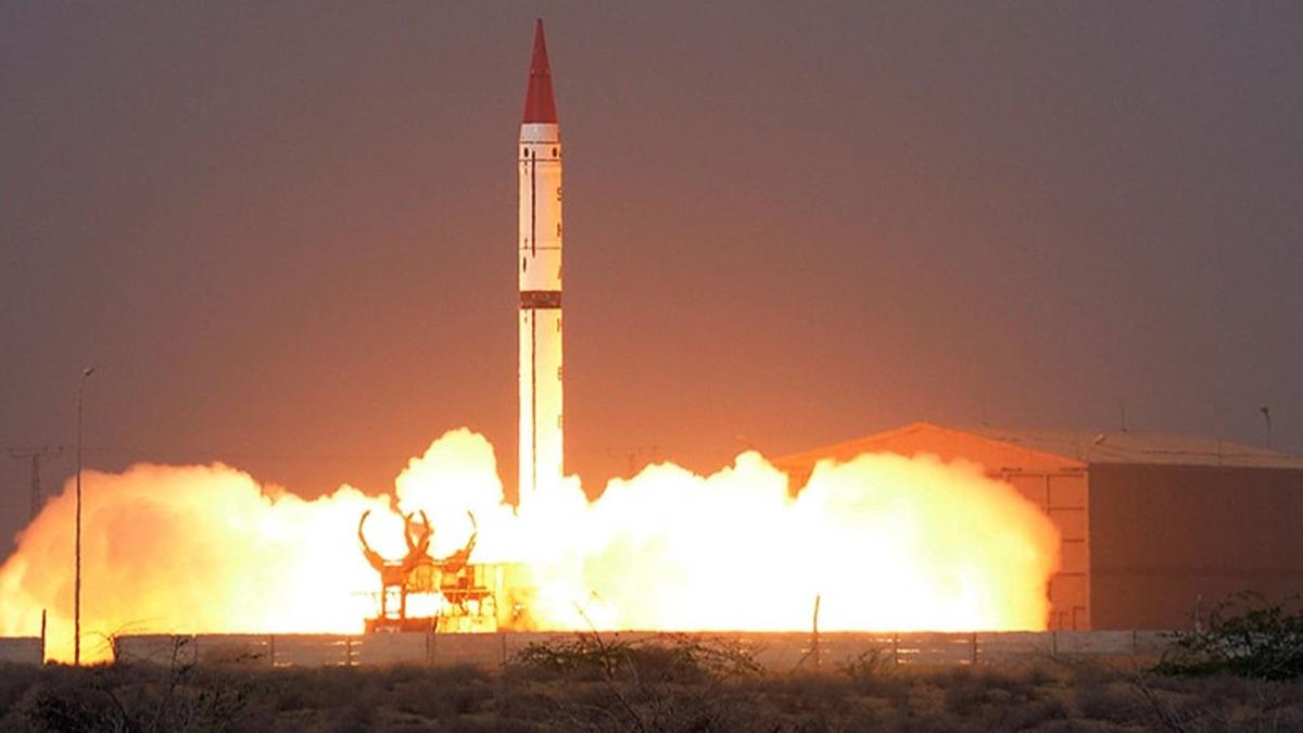 2750 km'lik nkleer gzda! Ve ahin-III atelendi