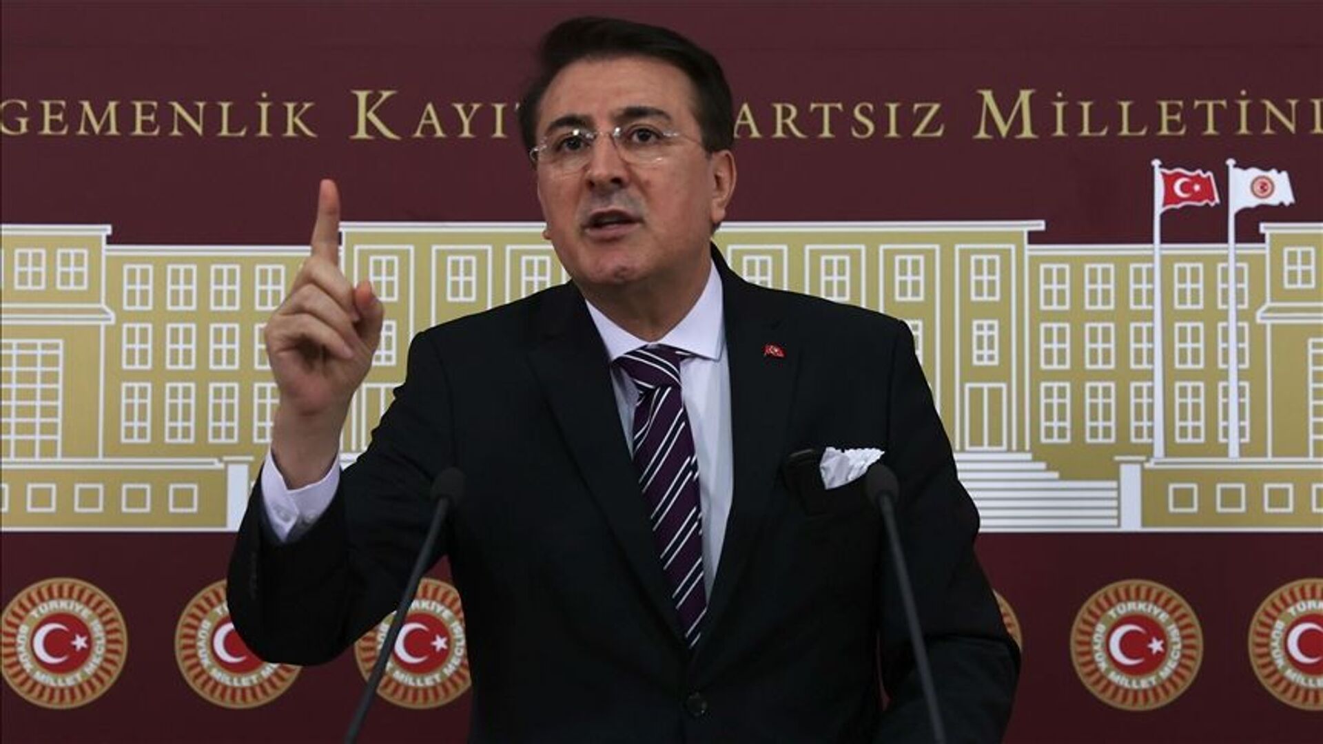 AK Partili Aydemir: �stanbul B�y�k�ehir Belediye Ba�kan� kibirden nerelere varm��