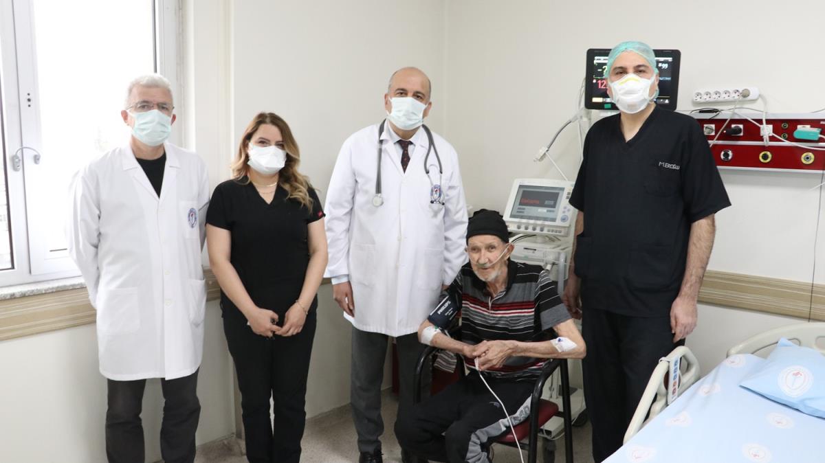 Kayseri Devlet Hastanesi son koronavirs hastasn taburcu edecek
