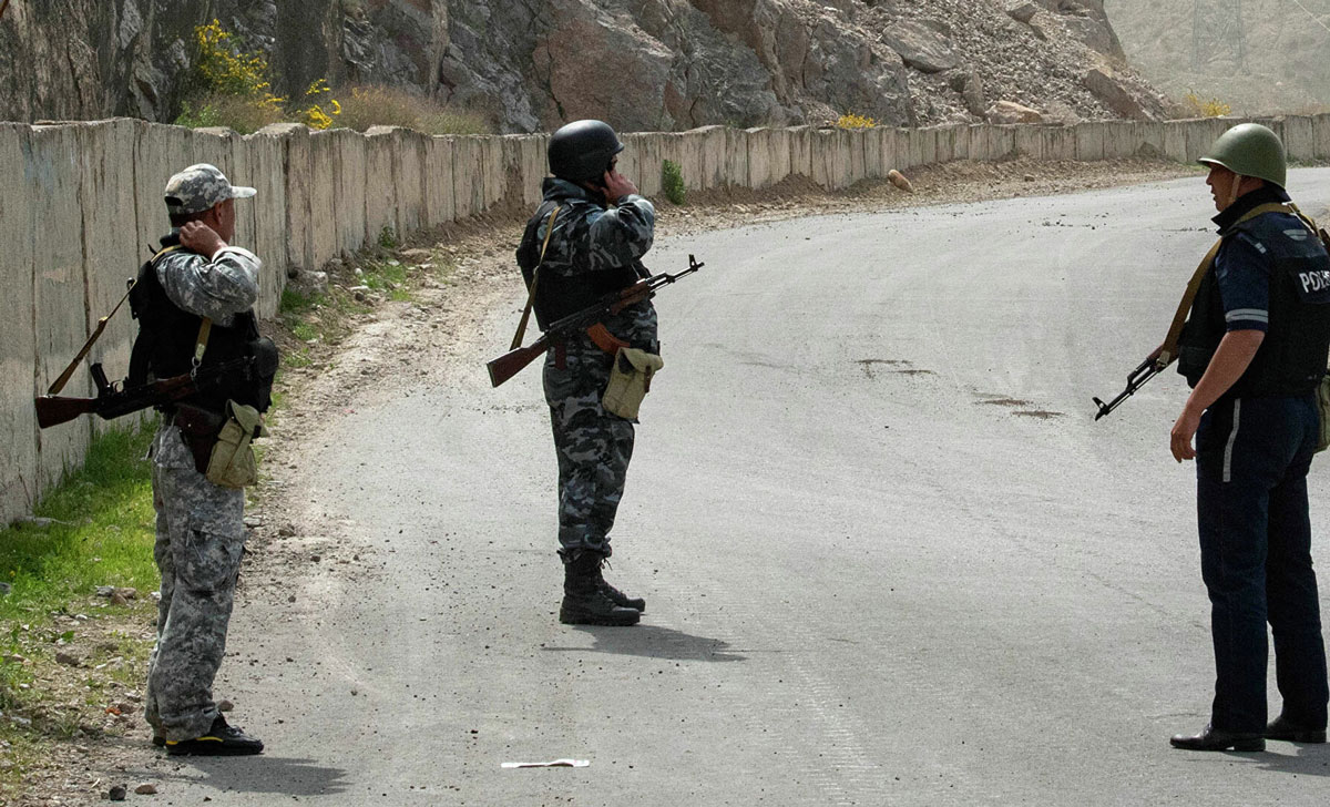 K�rg�zistan-Tacikistan s�n�r�ndaki �at��mada yaral� say�s� 5'e y�kseldi