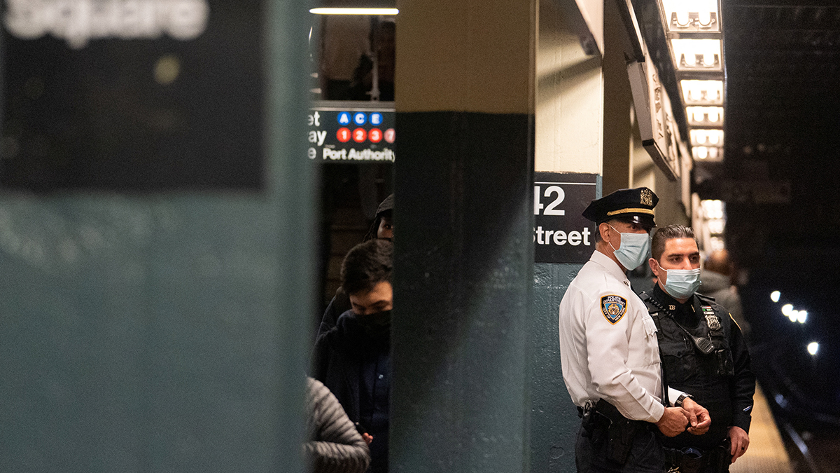 New York metrosunda g�venlik zafiyeti! Eric Adams a��klad�: Ar�zal� ��kt�