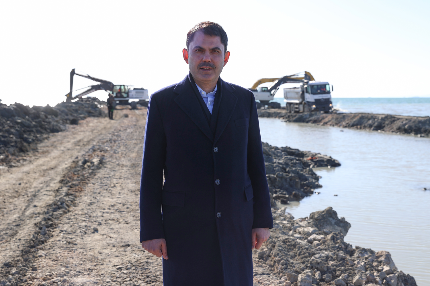 Bakan Kurum: Tertemiz bir Van G�l� hayalimiz var
