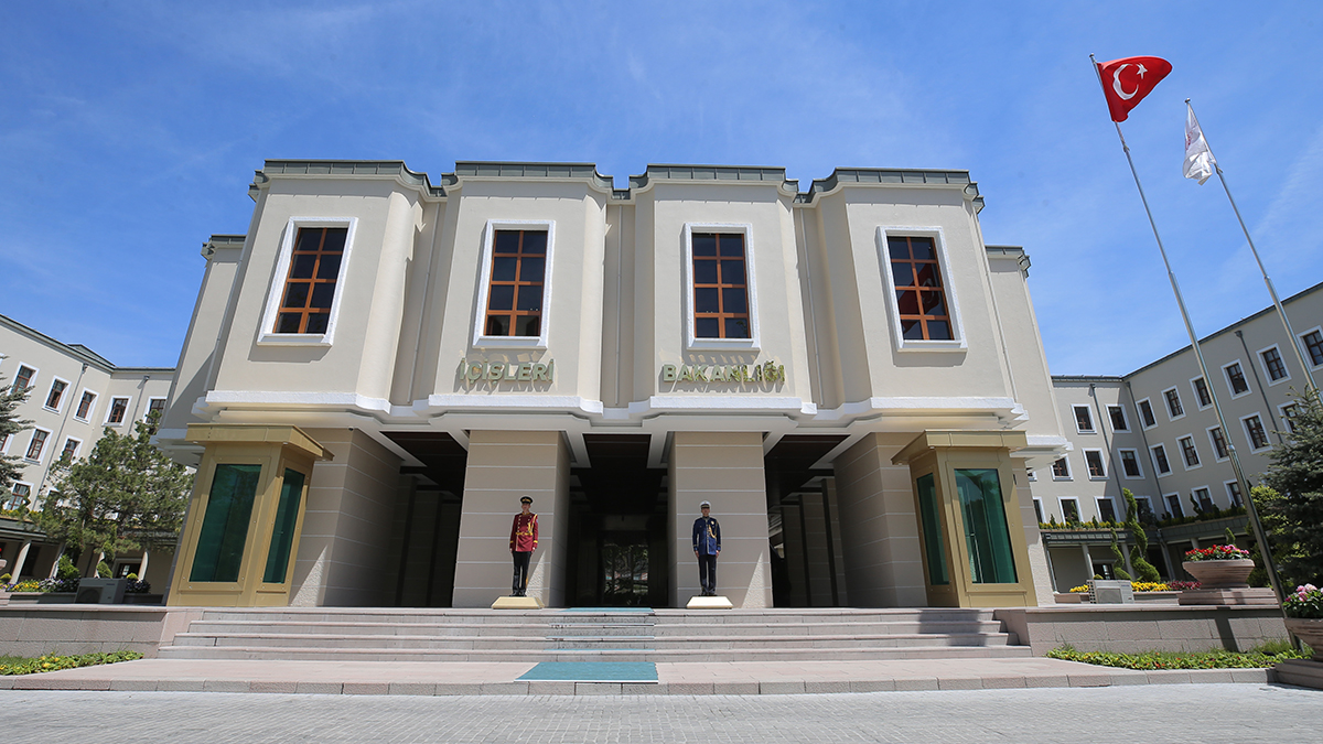 ��i�leri Bakanl���: 21 bin d�zensiz g��men s�n�r d��� edildi
