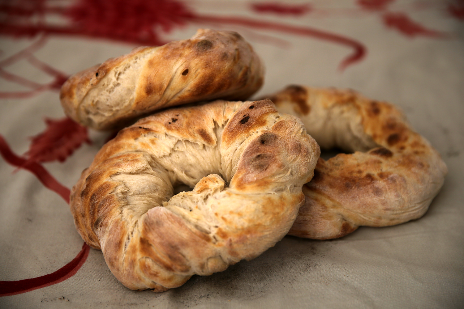 �lk g�nk� tazeli�iyle 2 y�l dayan�yor! Odun ate�inde iki g�n pi�iyor