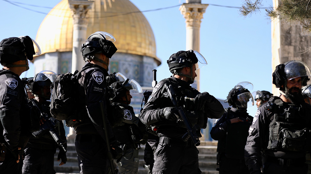 �srail g��leri Mescid-i Aksa'ya bask�n d�zenledi