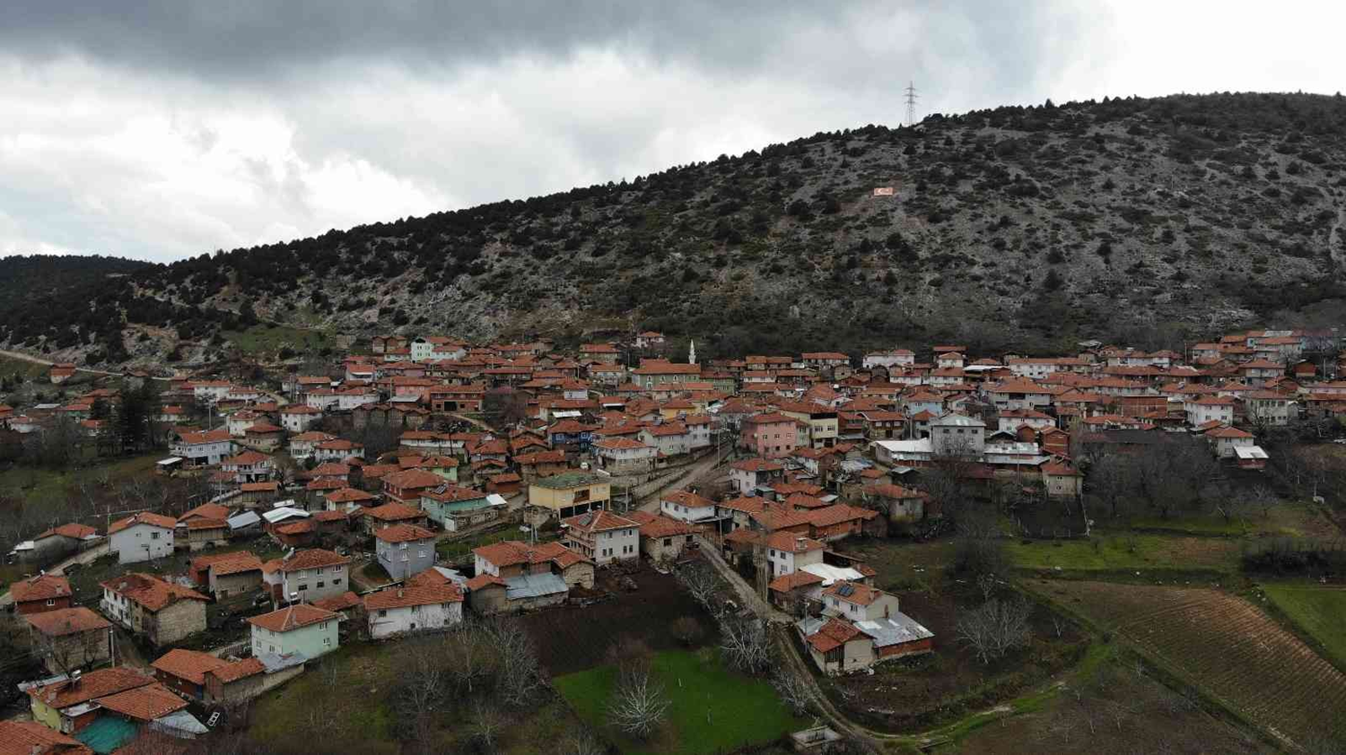 K�yl�ler omuz omuza verdi, kurduklar� m�zeyle tarihlerini tan�t�yorlar