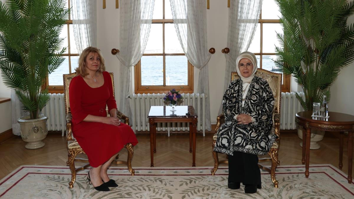 Emine Erdoan, Bulgaristan Cumhurbakan Rumen Radev'in ei ile bir araya geldi 