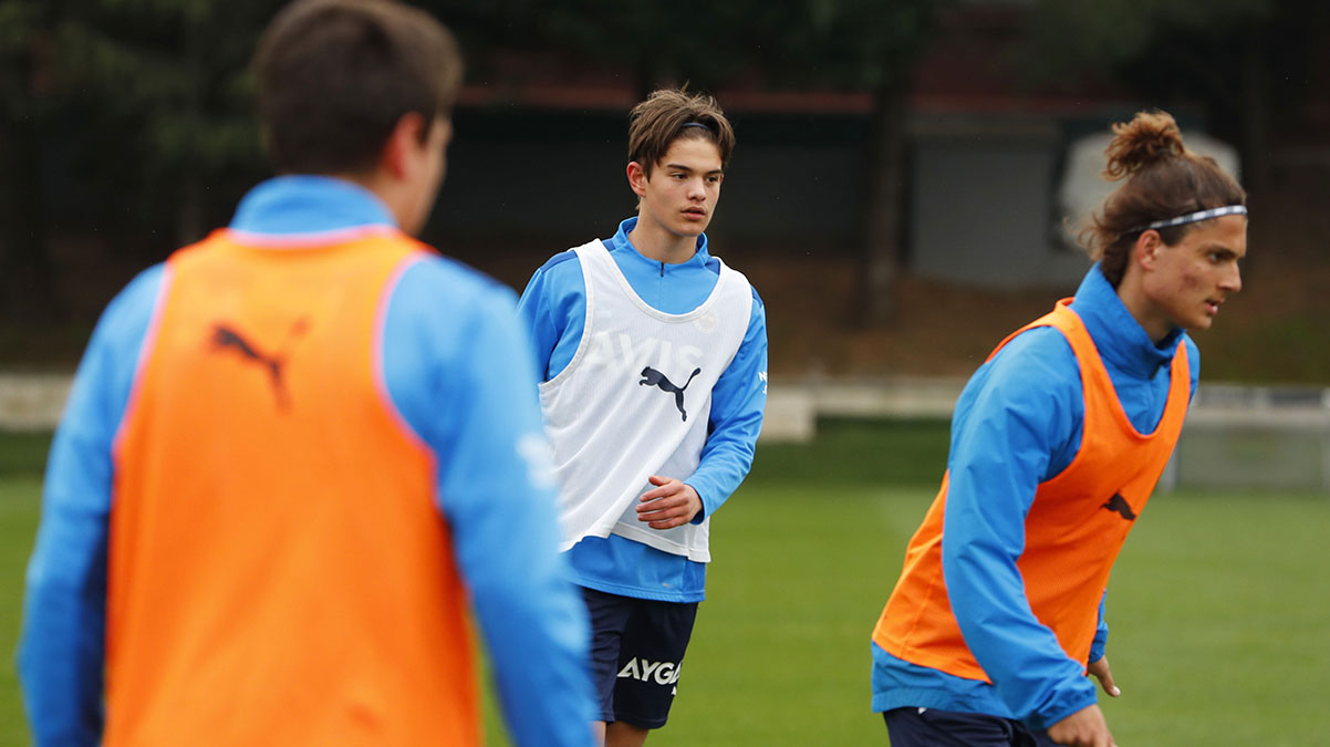 �sak Vural Fenerbah�e - Shakhtar Donetsk ma��yla siftah yapacak