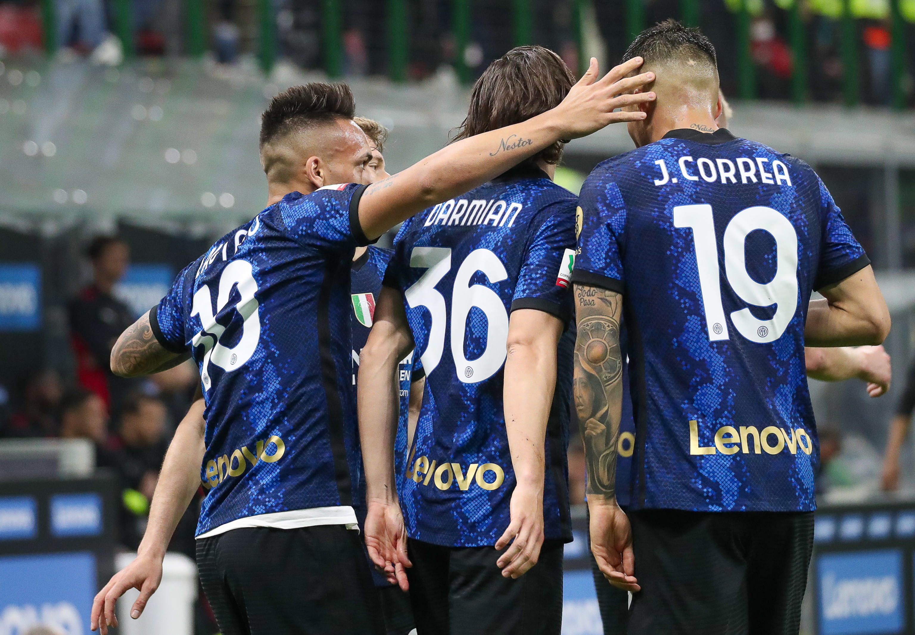 Inter, Milan'� yenerek kupada finale y�kseldi