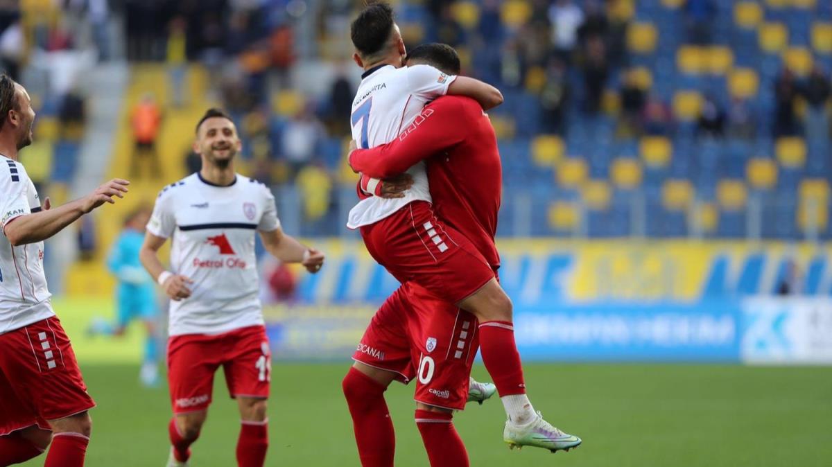Altnordu'da iki futbolcu Samsunspor manda cezal