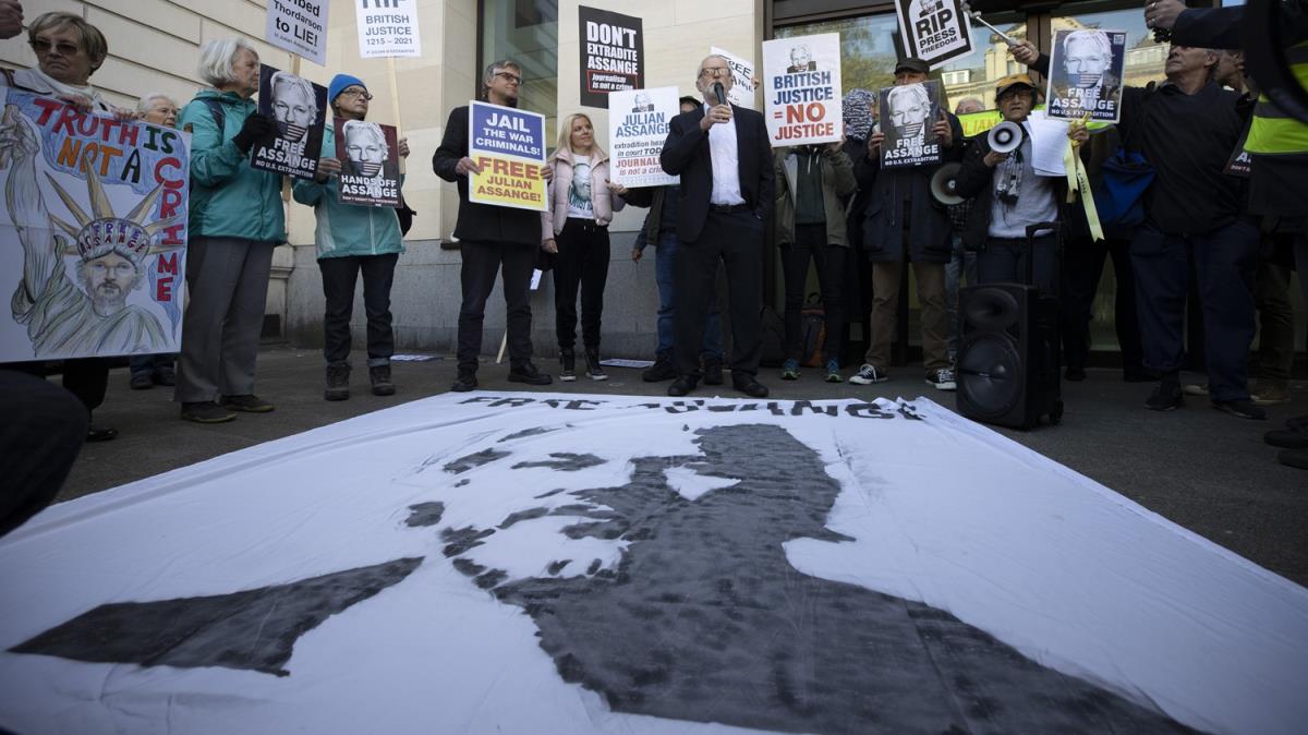 Avustralya, Assange'n iadesine mdahale etmeyecek