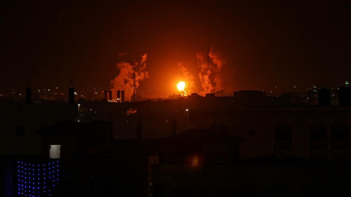 srail sava uaklar Gazze eridi'nde bir blgeyi vurdu
