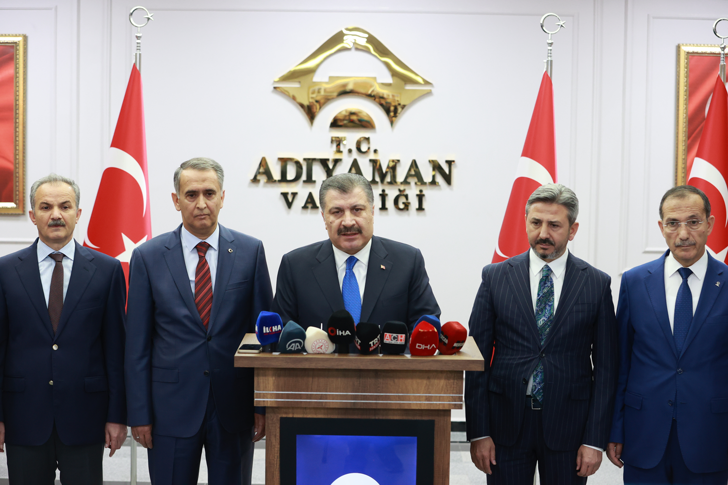 Bakan Koca a��klad�: Bilim Kurulu'nda maske ba�ta olmak �zere bir�ok konuyu ele alaca��z