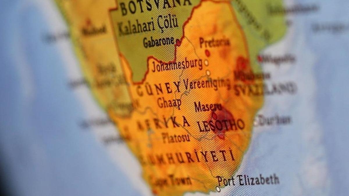 Gney Afrika ile Botsvana ilikilerini derinletirmeyi amalyor