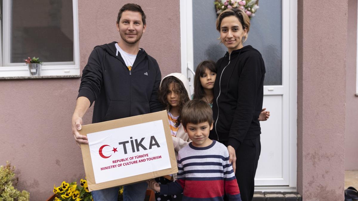 TKA, sava sebebiyle Bosna Hersek'e snan 200 Ukraynal aileye yardm paketi ulatrd
