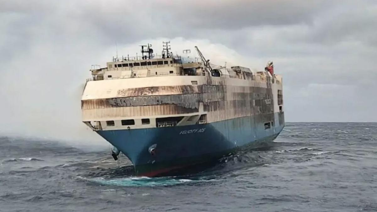 Tunus evre Bakanl: Batan akaryakt gemisi botu