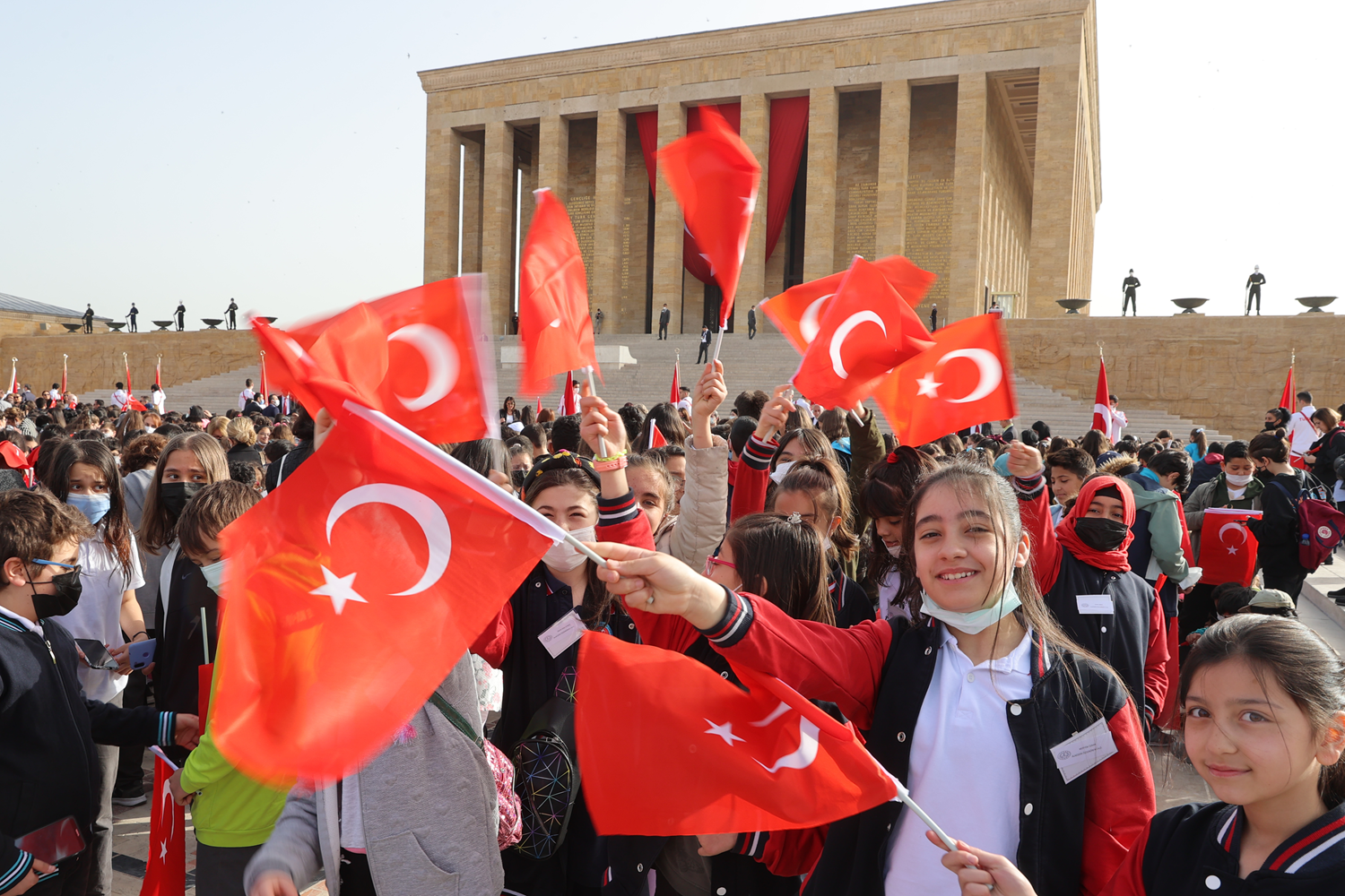 An�tkabir 23 Nisan dolay�s�yla ziyaret�ilerin ak�n�na u�rad�