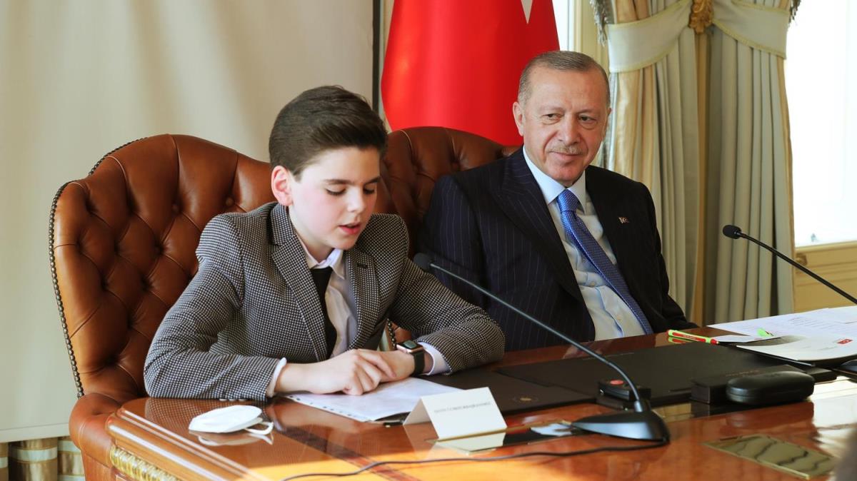 Cumhurbakan Erdoan'dan 23 Nisan mesaj: 2053 vizyonu dorultusunda gayret gsteriyoruz