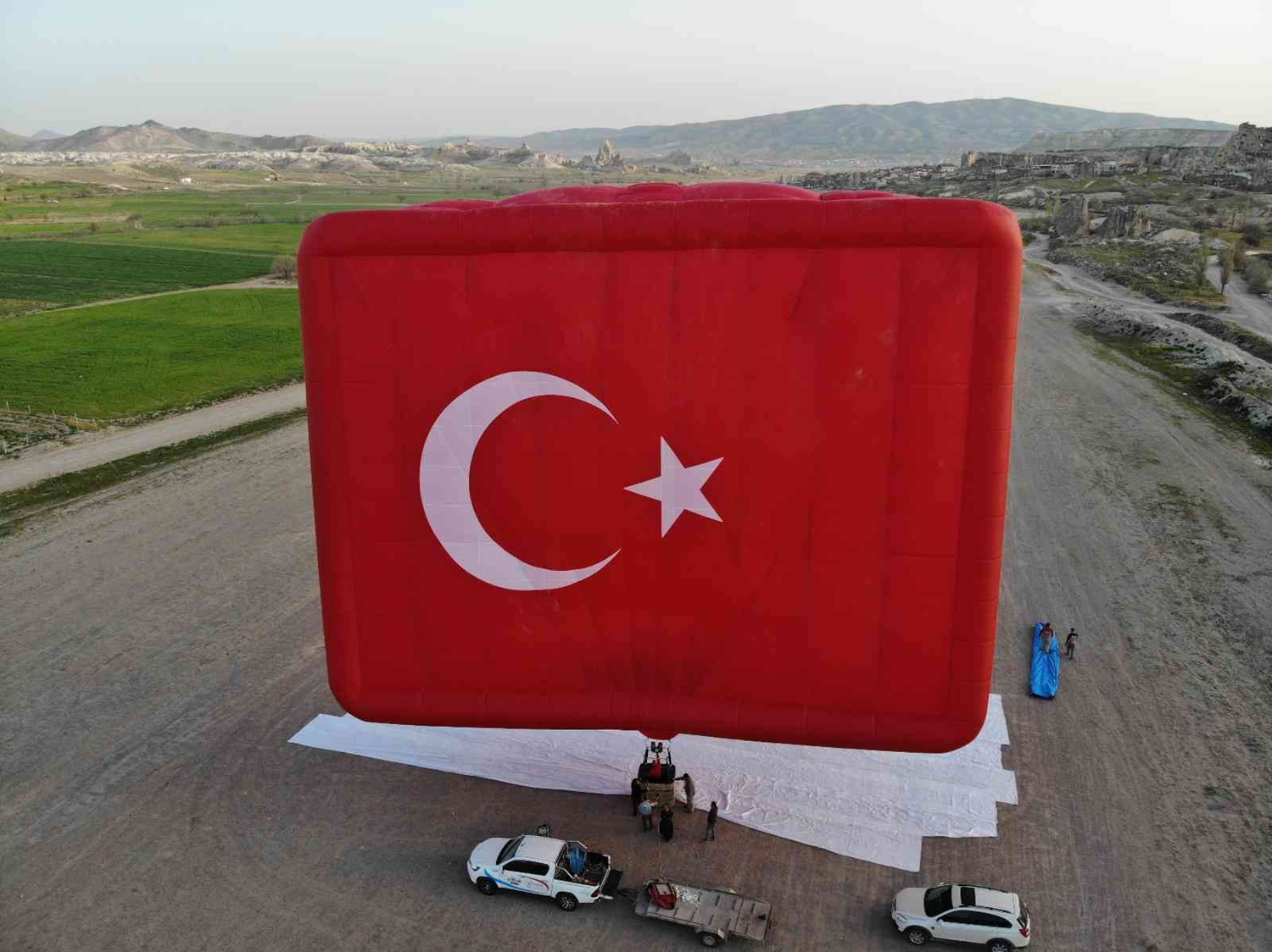 D�nyada bir ilk! Kapadokya'da havaland�