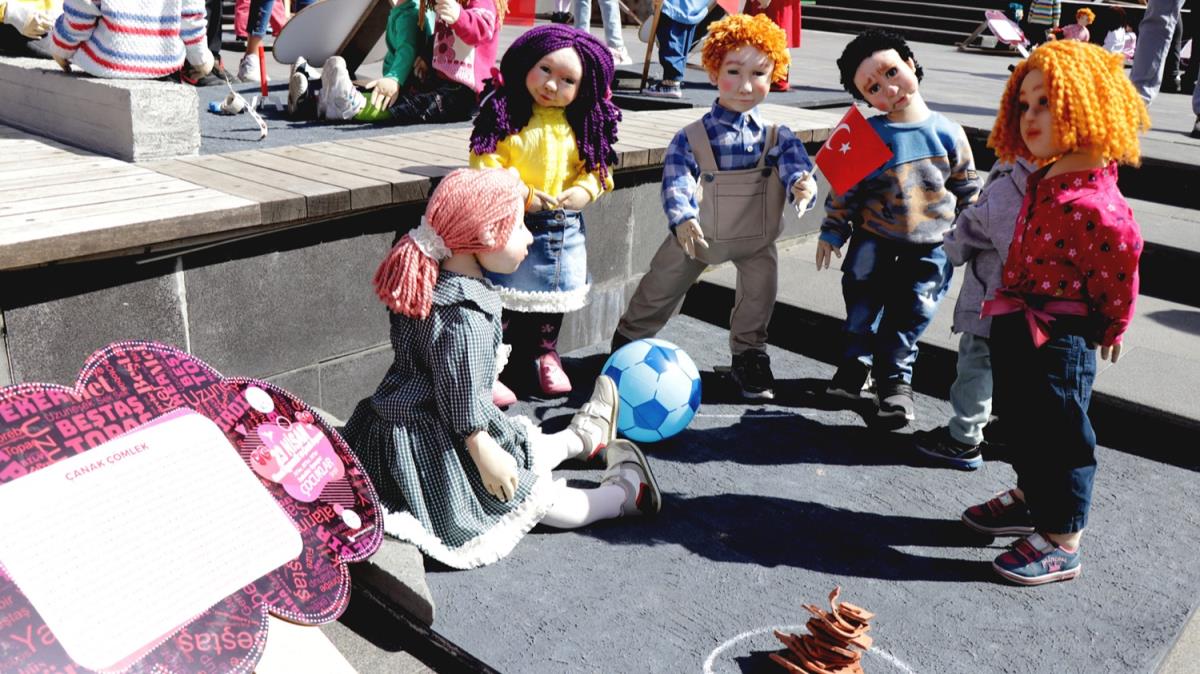 Kayseri'de ''70, 80 ve 90'lar Sokakta Oynuyor ocuklar'' sergisi ald 