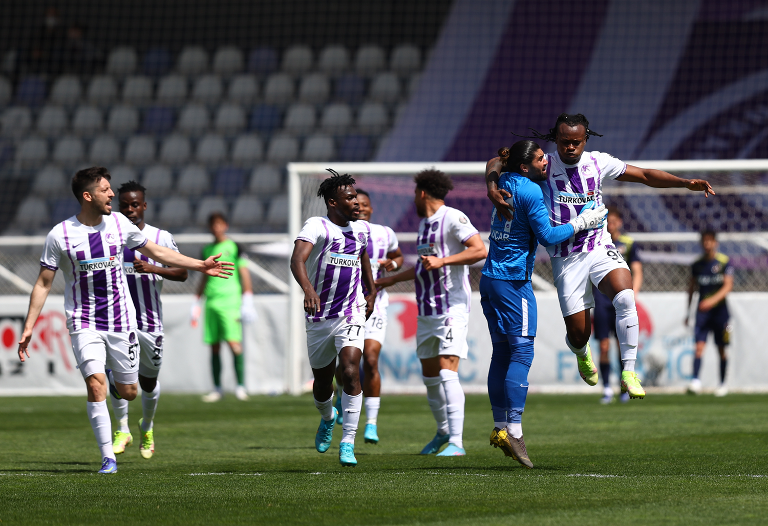Ke�i�reng�c�, Menemespor'u tek golle ge�ti