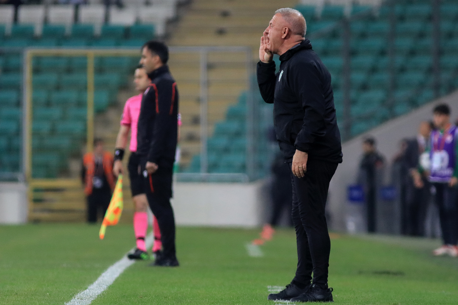 Mesut Bakkal: Bu hakem �ok ay�p etti