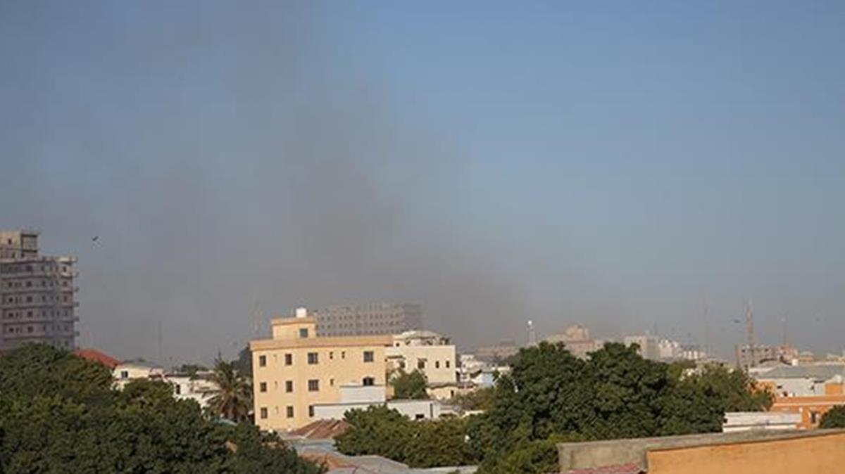 Somali'de bir restoranda patlama: 6 l