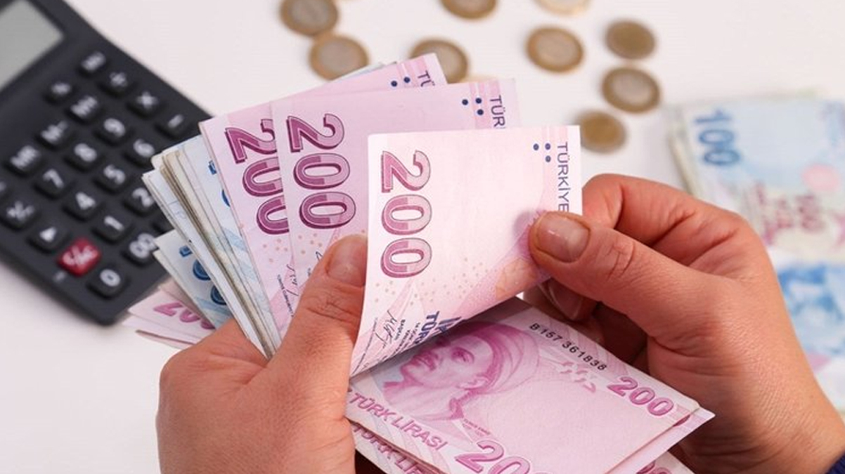 Ayl�k ve ikramiyeler y�zde 25 artacak