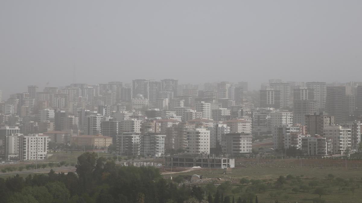 anlurfa'da Suriye kaynakl toz tanm sabah saatlerinde younlat