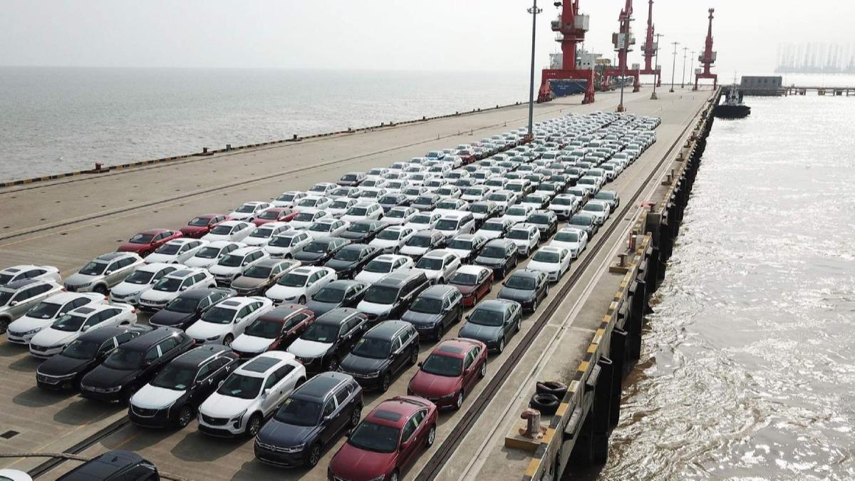 Rusya'ya gidecek binlerce ara Belika limanna takld