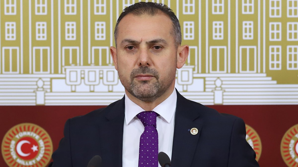 AK Partili �ak�r: Hi� kimse, bu �lkenin se�ilmi� Cumhurba�kan�'n� tehdit edemez