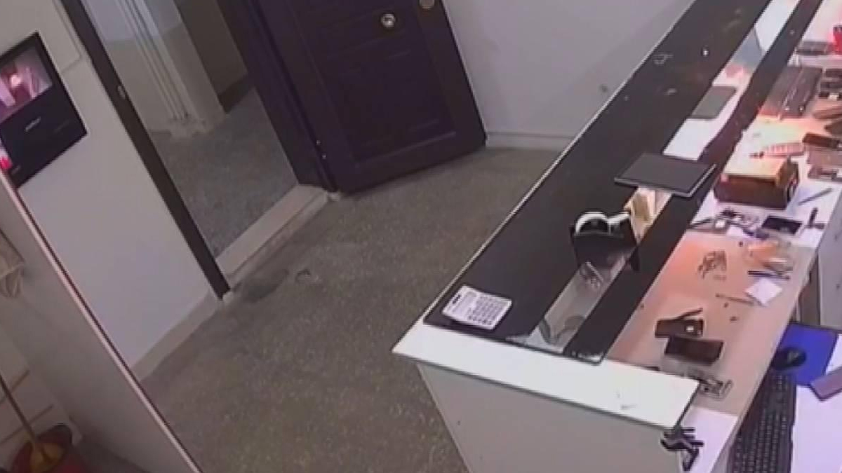 Telefonun bataryas� b�yle patlad�