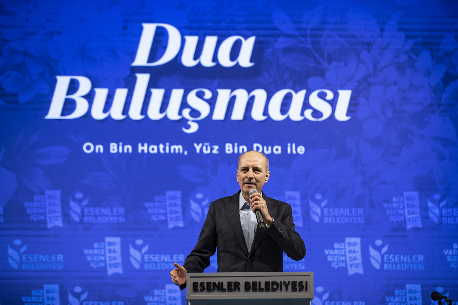 AK Parti Genel Ba�kanvekili Kurtulmu�, Esenler'de Kadir Gecesi program�na kat�ld�