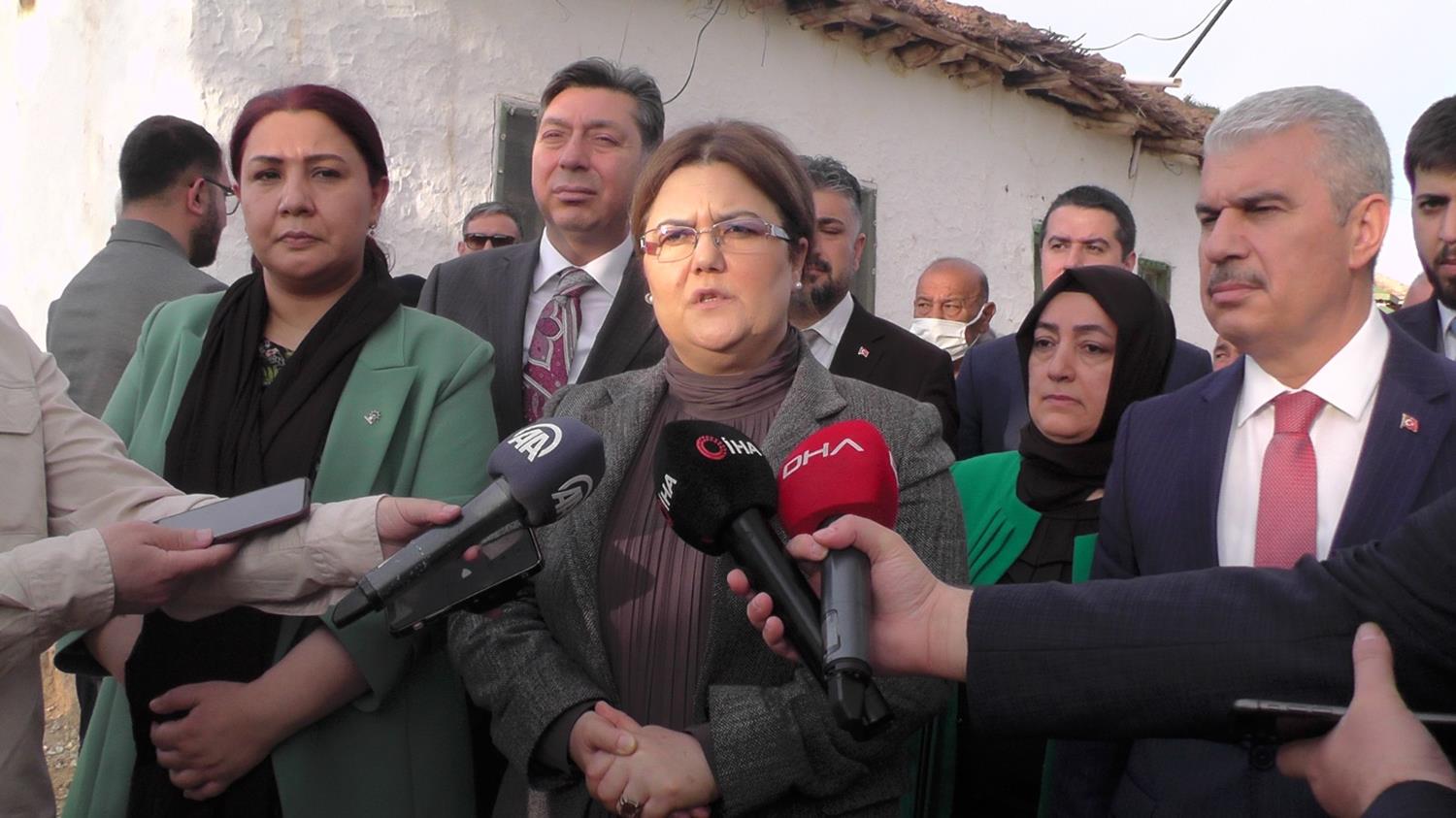 Bakan Derya Yan�k: �eyma ve Hasan'�n katilleri, eylemlerine uyan en a��r cezay� alacak