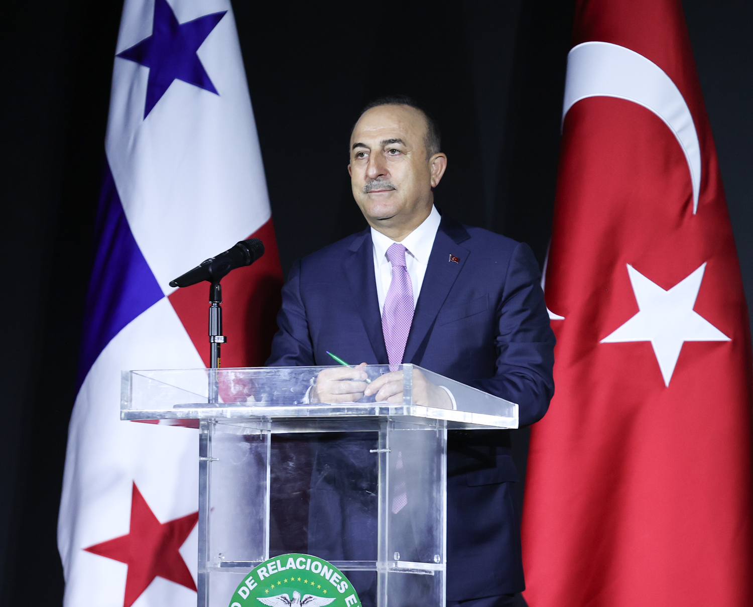 Bakan �avu�o�lu kaleme ald�: �� birli�imizde yeni ufuklar a��lacak