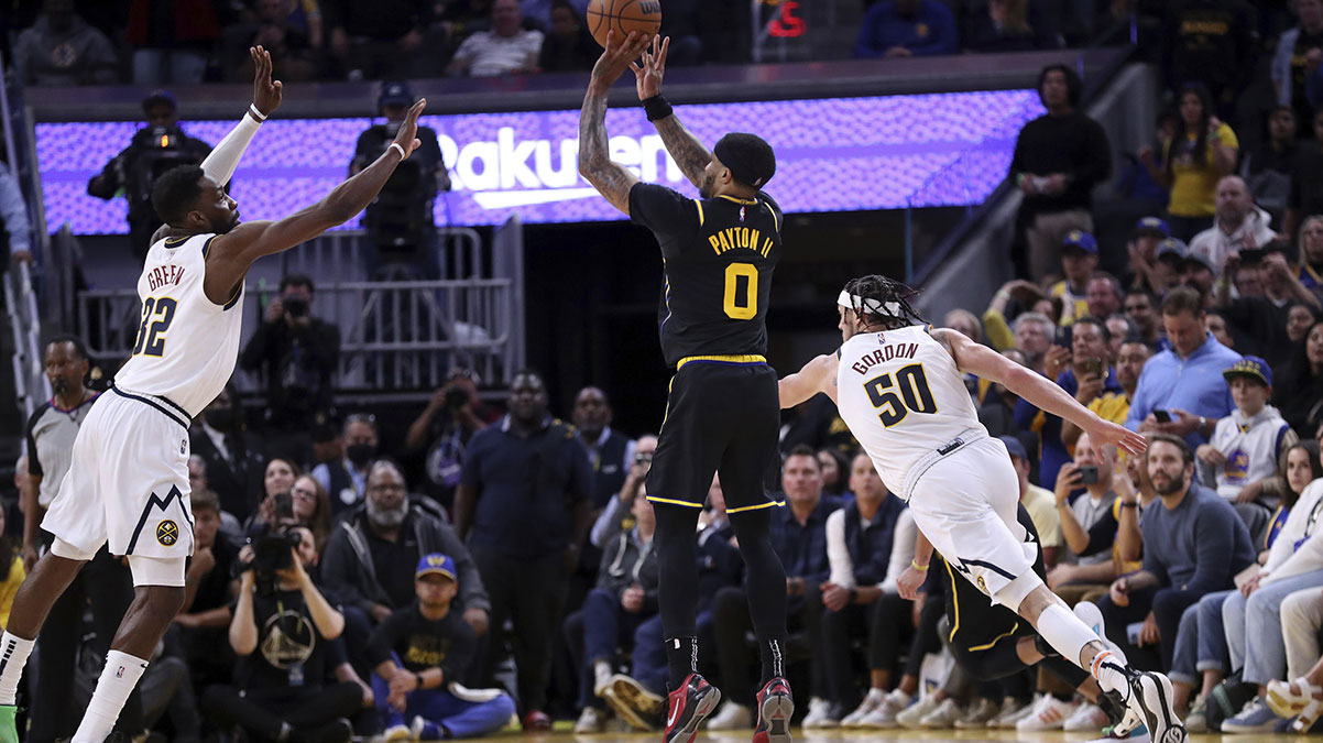Warriors ve Bucks yar� finalde