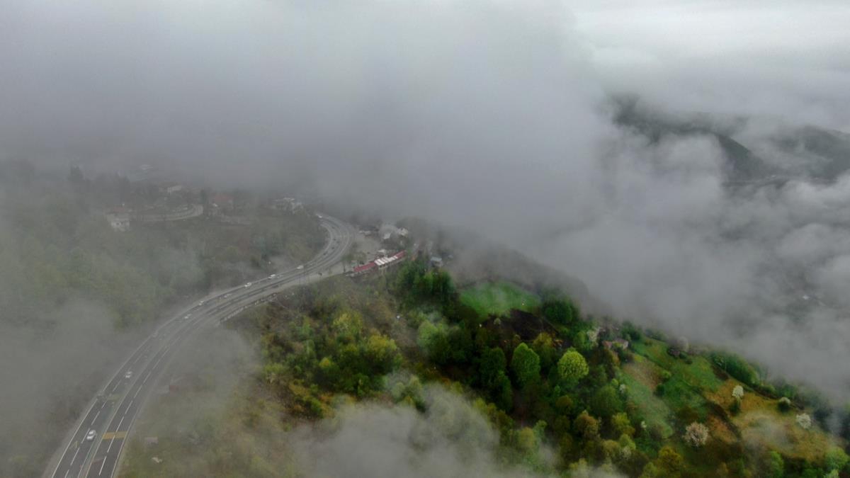 Bolu Da'nda saanak ve sis etkisini gsteriyor