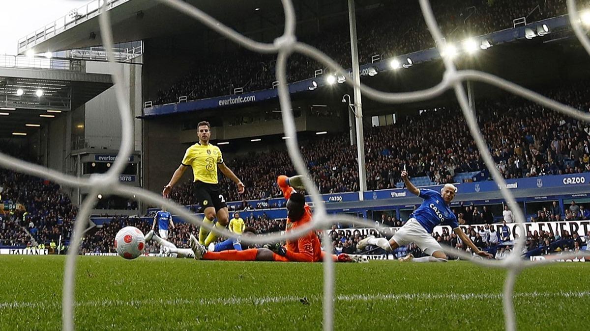 Richarlison'dan Everton'a hayat veren gol